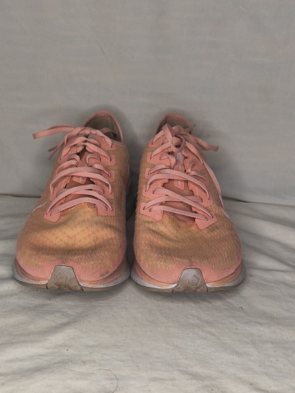 Nike Women's Peach/Pink Athletic Running Shoes Size 9 AM - Picture 4 of 10